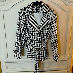 Lightweight hounds tooth, jacket button up with tie